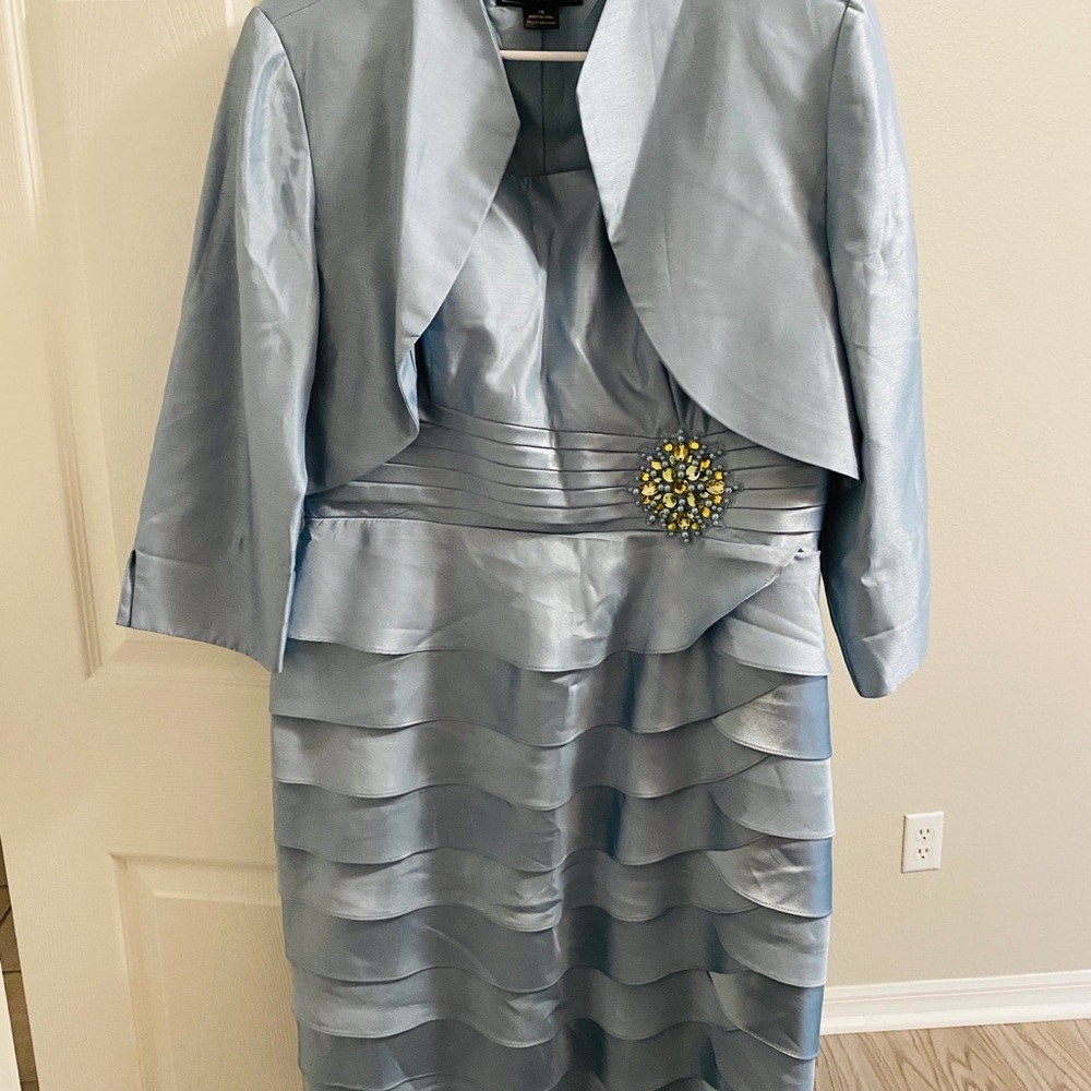 Jessica Howard light Blue formal dress